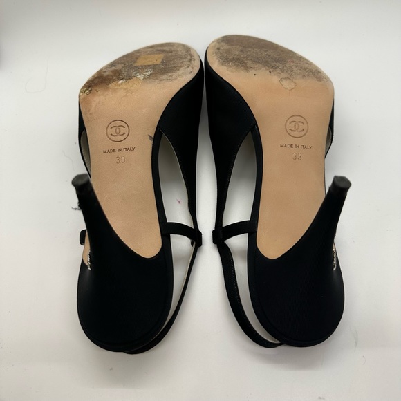 SOLD-CHANEL Crystal Bow pumps G30561 Size 9. - Picture 13 of 14